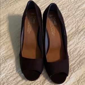 Toms open toe wedge